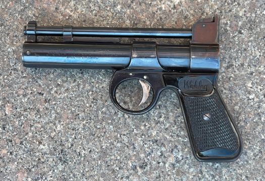 Webley & Scott luftpistol i .177 caliber 4,5 mm model JUNIOR